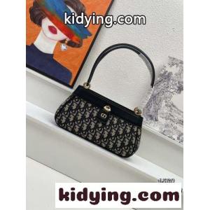人気 新作 dior スーパーコピー KEY スモールバッグ クリスチャン・ディオール スーパーコピー バッグ コピー ディオール スーパーコピー オブリークkid260DW5vC