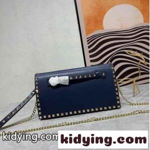 レディース GARAVANI ロックスタッズ クラッチバッグ ヴァレンティノ コピーブランド バッグ コピー ブルーkid26bqGXvq