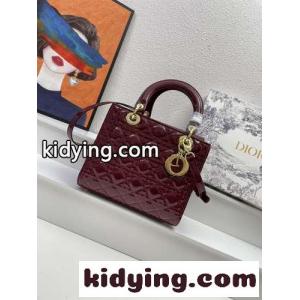 クリスチャン・ディオール コピーブランド バッグ コピー ハンドバッグ LADY dior コピーブランド パテントレザー ミディアムバッグkid26OLnCqy