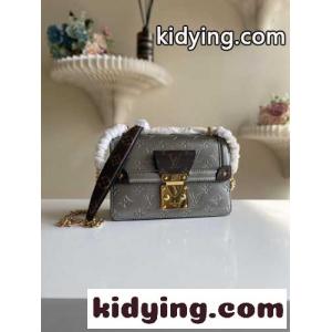 M90516 LV ルイヴィトン コピー ワインウッド モノグラムヴェルニ バッグ スーパーコピー シルバーkid26y0n8Pj