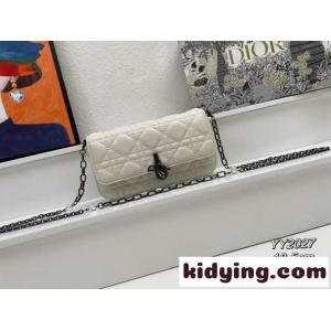 クリスチャン・ディオール スーパーコピー バッグ コピー LADY dior スーパーコピー フォンポーチ ホワイトkid26iqeuyi