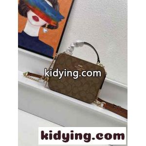 レディース コーチ コピー バッグ コピー ダブルジップ ボックスショルダーバッグkid26f8PHne