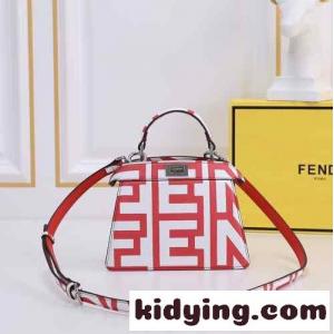 ピーカブー ISeeU S旧正月用カプセルバッグ フェンディ スーパーコピー バッグ 人気 コピー ハンドバッグkid26L9feKj