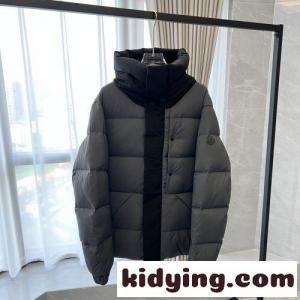 22FW MADEIRA メンズ フード付 ショートダウンジャケット モンクレール コピー ダウンジャケット コピー グレーkid26yCK1jq