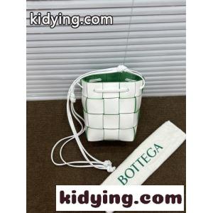 ボッテガ・ヴェネタ バッグ コピー レディース カセット バケットバッグ ショルダーバッグkid26baGzOz