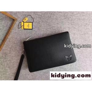 お買い得&カーフレザー メンズ クラッチバッグ フェンディ ブランド コピー バッグ 人気 コピー カジュアルkid26Da8bii