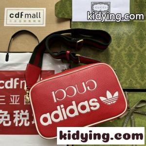 コピー adidas x gucci コピー コラボ&カジュアル スモール ショルダーバッグ グッチ コピー バッグ コピー カメラバッグkid26411L9j