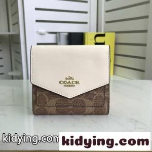 コーチ コピー 財布 コピー ウォレット 三つ折り財布 可愛い おしゃれ ミニ財布 レディース 人気 定番kid26j0Pvaq