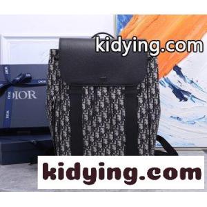 これはカップルになれるDIO.R Oblique両肩バックパックです 古い花の上に金属製の小さなロゴがあり 柔らかくて萌える クリスチャンディオール コピー鞄コピーkid26vKX1vy