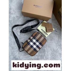 早秋の新型帆布のチェック柄のカメラバッグ 最近burberry コピーのこのカメラバッグが大好きです バーバリー コピー バッグ 購入 コピーkid2655rG5f