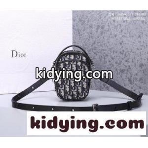 dior ブランド コピーディオメンズバッグ 斜めがけバッグ ディオール ブランド コピー バッグ 偽物 見分け方コピー 工場出荷品は必ず品質を決める 実物を撮影して 同じ商品を見るkid26viiySn