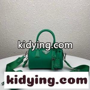 プラダ スーパーコピーバック 洗う 輸入品のハイライトクロス柄の牛革/ナイロン生地が採用されています コピーkid26SvCKzy