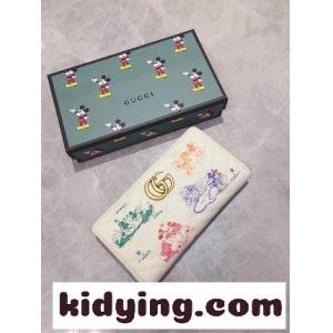 グッチ スーパーコピー財布 イメージ Disneyディズニーの連名GG Marmontシリーズのジップウォレット，ミッキーシリーズ，可愛いアニメ少女風 コピーkid26eCKT5f