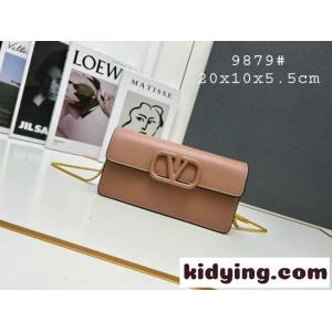Vロゴ シグネチャー チェーンウォレット ヴァレンティノ ブランド コピー バッグ コピー ピンクkid268n4riq