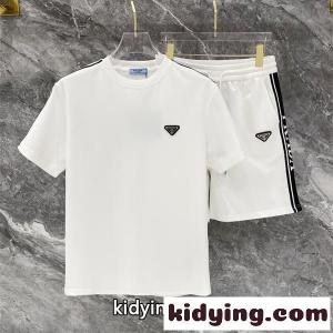 prada ブランド コピー セットアップ 半袖Tシャツ ハーフパンツプラダ ブランド コピー コピー  軽量素材 リラックスウェアkidying26519jGf