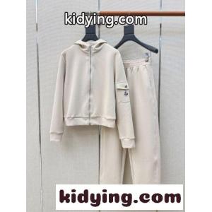 ジップアップパーカー＆スウェットパンツ 上下セット モンクレール ブランド コピー セットアップ 偽物 アイボリーkid26aaCeKr