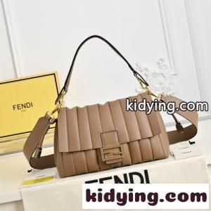 フェンディ コピーブランド バッグ 偽物 モダン 洗練された バゲット ショルダーバッグ トープkid26O1LfWb