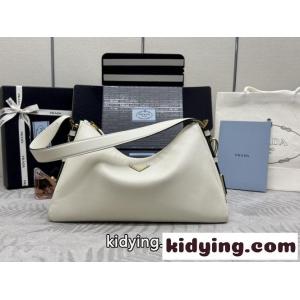 エレガント 上品 エメ ショルダーバッグ プラダ ブランド コピー バッグ スーパーコピー 1BC228 ホワイトkid26GLjKzi