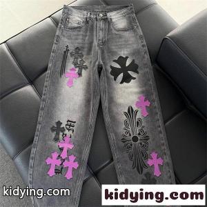 クロムハーツ コピーブランド コピー グレーデニム ワイドパンツ ウォッシュ加工 クロスパッチ ロゴプリント ピンクアクセント Chrome hearts コピーブランドkidying260HvaSv