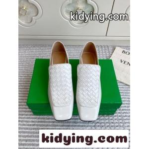 ベンチュラ ローファー ボッテガ・ヴェネタ シューズ スーパーコピー ホワイトkid26v8DaKD