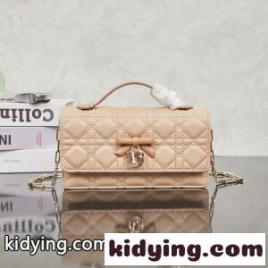 大人可愛い♥My dior スーパーコピー ミニバッグ クリスチャン・ディオール スーパーコピー バッグ コピー ベージュkid26yumGXb