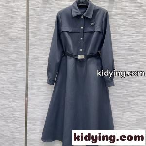 チャコールグレー 長袖シャツワンピース prada コピー ベルト付き プラダ コピー コピー 三角ロゴ フロントボタン Aラインシルエットkidying26HrOvGj