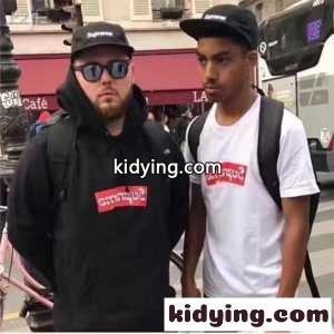 シンプルで洗練されたシュプリーム スーパーコピー 激安 プリント半袖Ｔシャツ supreme スーパーコピー インナートップス4色可選kid264zaaSj