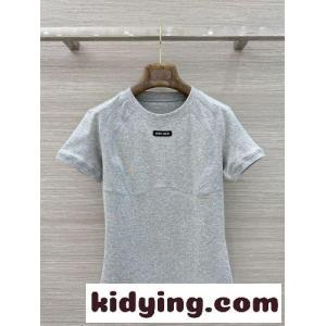 洗練された 合わせやすい 半袖Tシャツ ミュウミュウ ブランド コピー Tシャツ コピー グレーkid260rCu8v