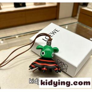 ストライピー パズ チャーム ロエベ コピーブランド キーホルダー コピー 合わせやすいkid2681rOTr