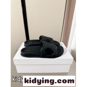 シンプル トリオンフ スライドサンダル セリーヌ コピー サンダル コピー ブラックkid26baqS5D