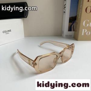 トリオンフ 洗練された セリーヌ ブランド コピー サングラス コピー 小顔効果 アイウェアkid26nei0ju