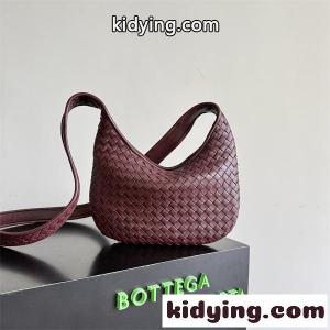 入手困難☆BOTTEGA veneta コピー INTRECCIATOボッテガ ヴェネタ コピーショルダーバッグコピー2026男女兼用kidying260n4zqq