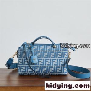 大人気ブルー色☆☆fendi スーパーコピーフェンディ スーパーコピーハンドバッグコピー☆ 斜め掛け大容量入手困難アイテムkidying269nGvWr
