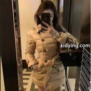 2026トレンド 大人のこなれた着こなし バーバリー コピー burberry コピー ダウンジャケットスーパーコピーブランド激安通販 専門店kidying26myi0nq
