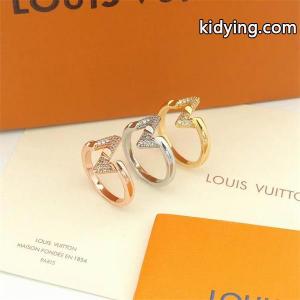 イニシャルアクセント スリムバンド  ルイヴィトン コピー ユニセックス コピー指輪 LOUIS vuitton コピーkidying265niyWD