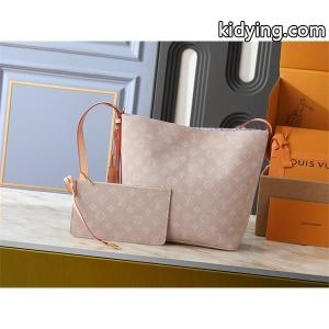 Louis vuitton スーパーコピー 冬のコンパニオン ベージュ コンパクトデザイン 2WAY仕様 ルイヴィトン スーパーコピー 偽物 バケットバッグM25727　 LV Travels Withkidying26yuC01f