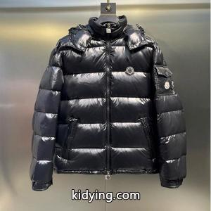 ブラック光沢ダウン 円形ロゴ 秋冬強保温 モンクレール コピー moncler コピー スーパーコピージャケット 定番kidying26H1nuSv