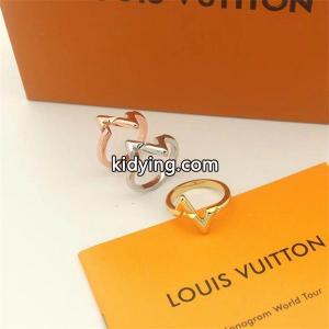 太幅デザイン 立体感豊か ルイヴィトン コピー LOUIS vuitton コピー モノグラム コピー  ゴールド指輪 2026秋冬kidying26u4LHvm
