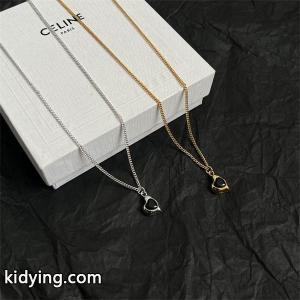 セリーヌ スーパーコピー celine スーパーコピー スーパーコピー 2026冬 ブラックハート＆トリオンフ ネックレス 季節感を出したい場合kidying26PLvumm