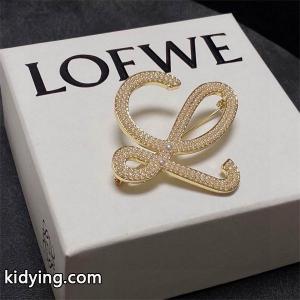 新作登場 スーパーコピー ブローチ クリスタルパール付き loewe スーパーコピー ロエベ スーパーコピー エレガントな輝きkidying26HfiuKb