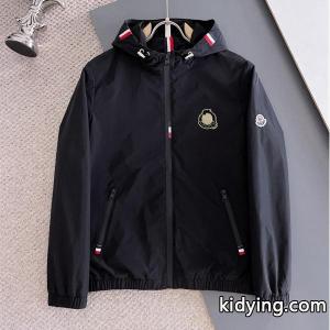 ナイロンブルゾン メンズ 軽量 撥水 モンクレール コピーブランド moncler コピーブランド コピー フードロゴ ウインドブレーカーkidying26u4Tf8b