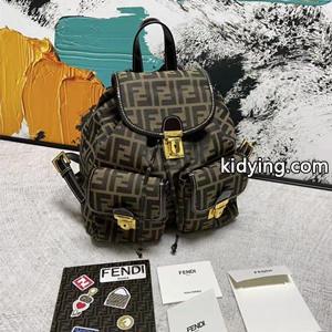 2026年人気新作の速報 fendi コピーフェンディ コピーバッグコピー リュック/バックパック グリーン エレガント可愛いkidying2651n0fy