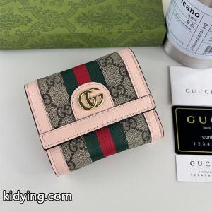 グッチ コピー スーパーコピー 三つ折り財布 GGスプリーム ピンクレザー ウェブライン 可愛い 人気 モデル gucci コピーkidying26Pzyamy