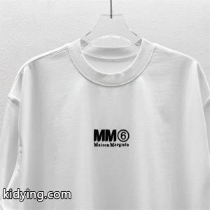 お買い得メゾン マルジェラコピー MM6 Maison Margielaホワイト半袖Tシャツ シンプルロゴプリント クルーネックkidying26fmO5fq