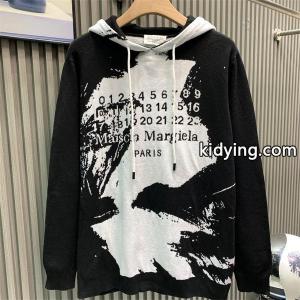 Maison Margiela 偽物 パーカー カレンダーロゴ アートグラフィック デザイン モード マルジェラkidying26iaKbqa