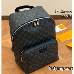 華やかに魅せる秋冬コーデ ルイ ヴィトン コピー 偽物季節を感じた秋冬ファッション LOUIS vuitton コピー リュック _ブランド コピー 激安(日本最大級)kidying26nSP9ve