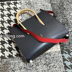クリスチャンルブタン スーパーコピー 偽物 落ち着いた 上質 エレガント ブラック 2WAY バッグ CHRISTIAN louboutin スーパーコピーkidying26WDymae