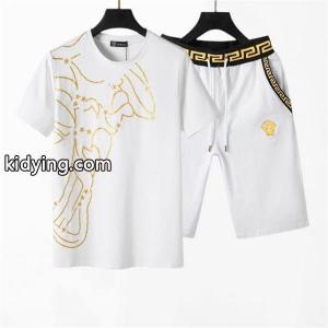 男性らしさを演出ヴェルサーチ コピー t シャツ コピーversace コピースーパーコピーブラック細身吸汗性優良簡潔kidying26ie0D0n