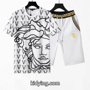 春夏トレンドカラー プラス ヴェルサーチ コピー versace コピー 上下セット_ヴェルサーチ コピー versace コピー_ブランド コピー 激安(日本最大級)kidying261H1bGz