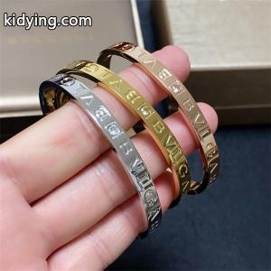 簡単に秋冬の季節感をアップ ブルガリ コピー bvlgari コピー  ブレスレット_ブランド コピー 激安(日本最大級)kidying26GfO9fu
